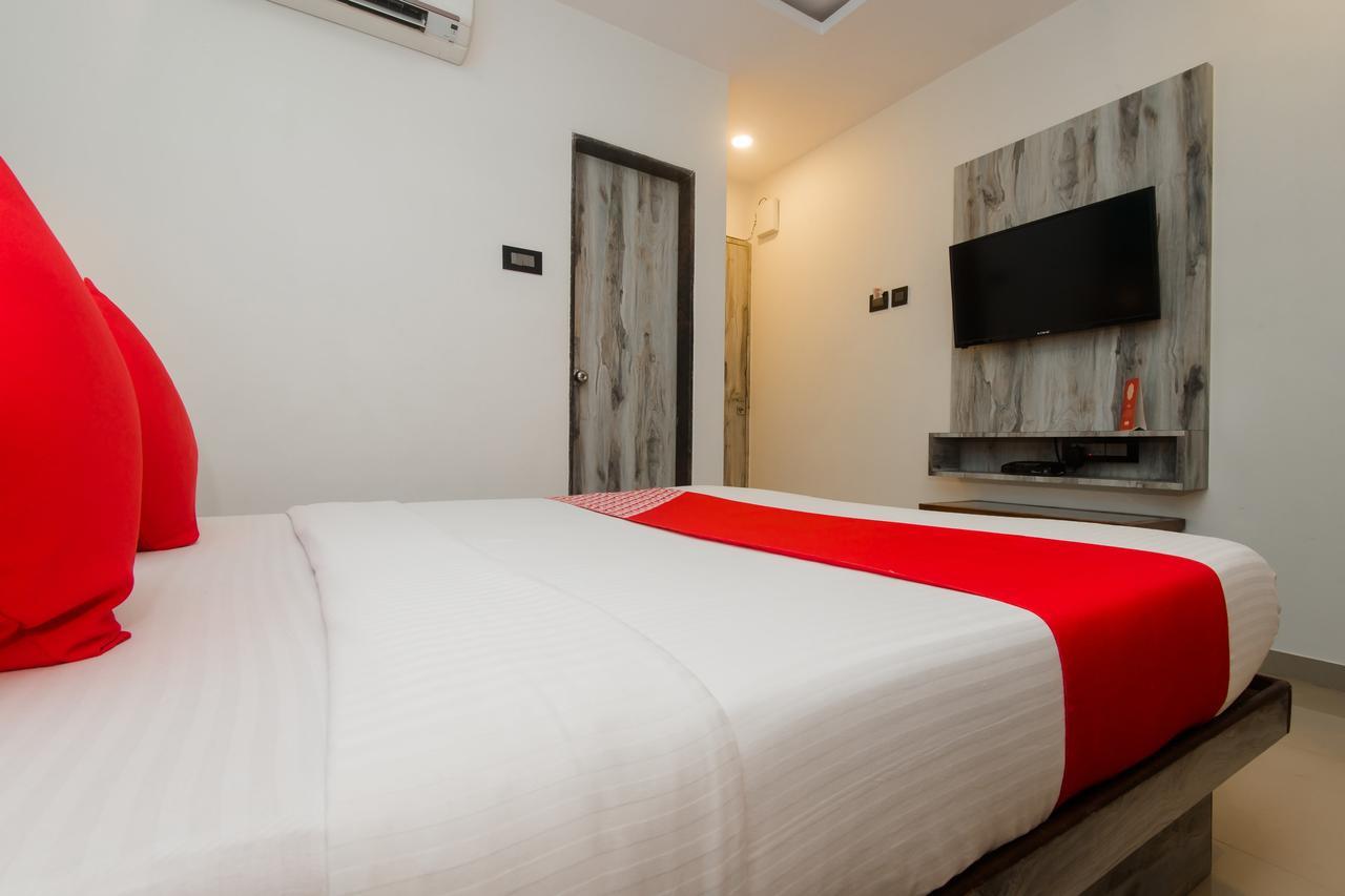 Oyo 6719 Atlas Grand Hotel Мумбай Екстериор снимка